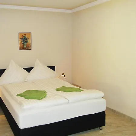 Hébergement de vacances Terraced House With Pool And Sauna *