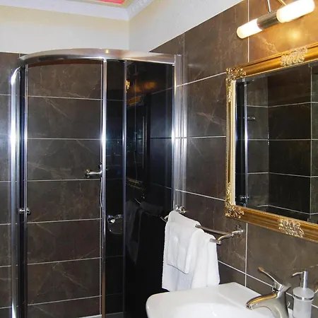 Terraced House With Pool And Sauna Zitzmin