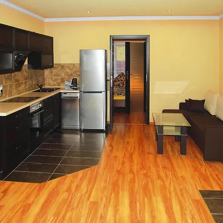 Terraced House With Pool And Sauna Hébergement de vacances *