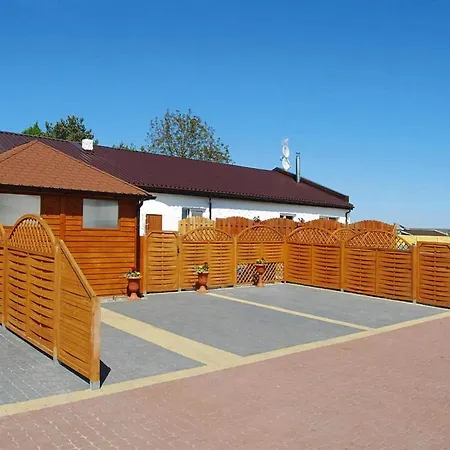 Terraced House With Pool And Sauna * Zitzmin