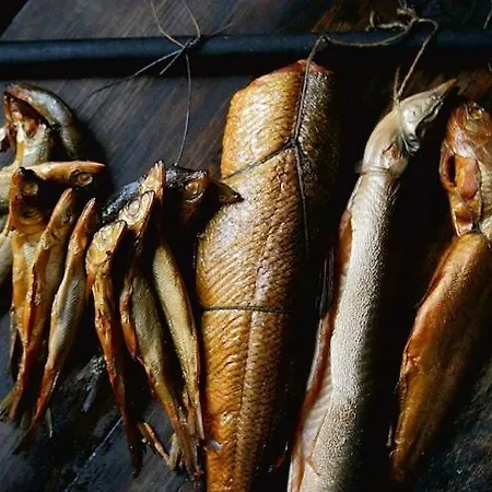 Terraced House With Pool And Sauna, Semesterbostad *