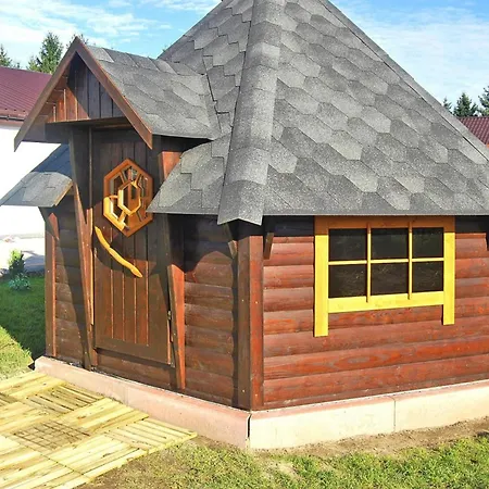 Terraced House With Pool And Sauna, Semesterbostad Zitzmin