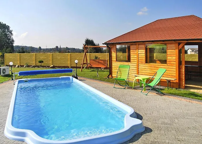 Сasa de vacaciones Terraced House With Pool And Sauna, Zitzmin