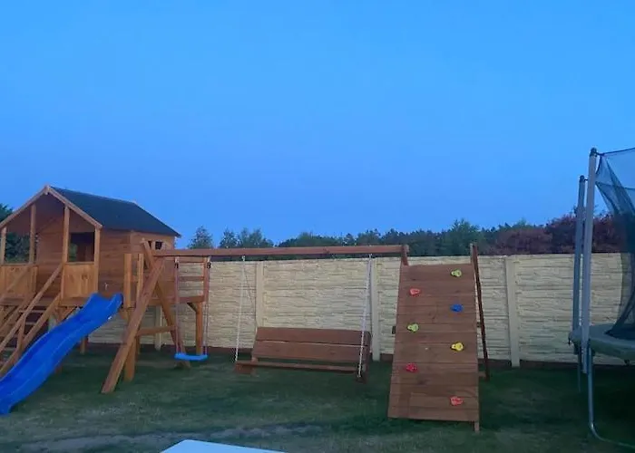 Terraced House With Pool And Sauna, Zitzmin