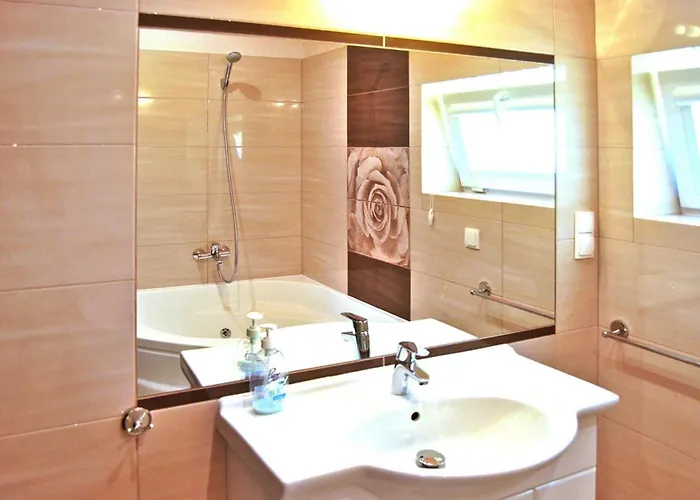 Terraced House With Pool And Sauna,