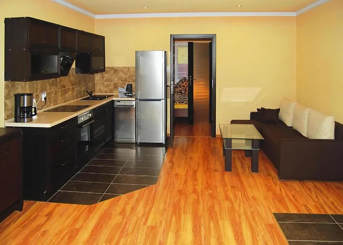 Terraced House With Pool And Sauna, Zitzmin