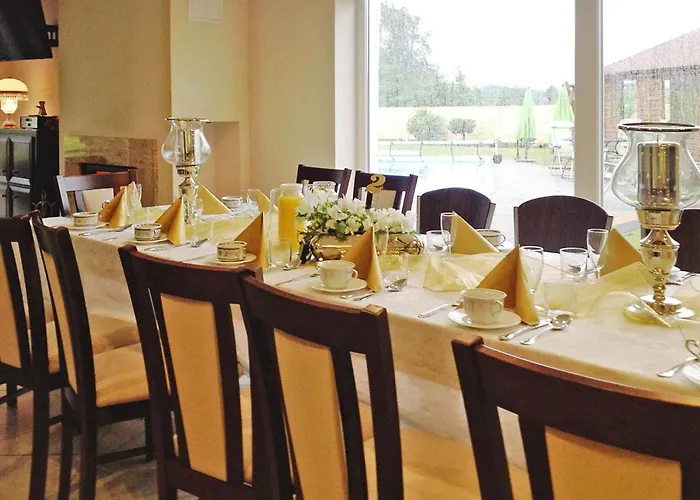 Terraced House With Pool And Sauna, Сasa de vacaciones Zitzmin