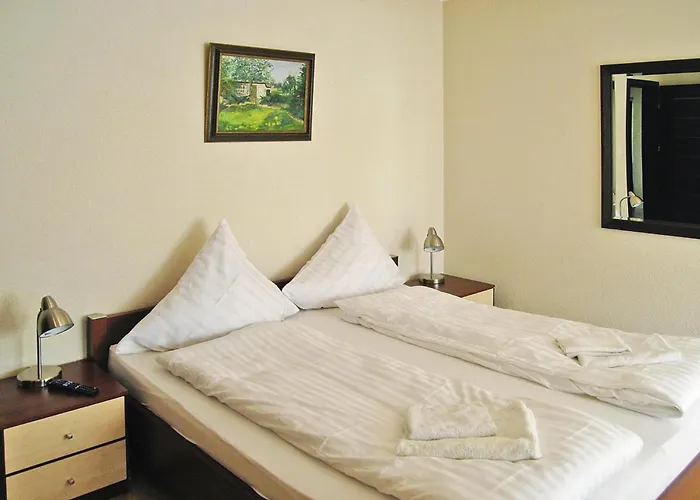 Terraced House With Pool And Sauna,